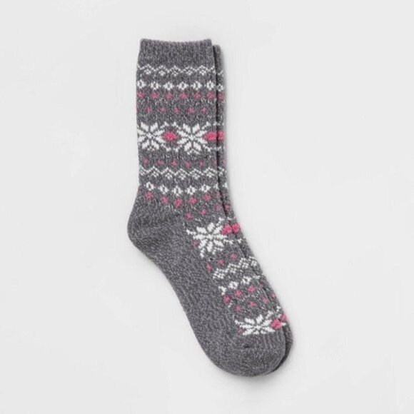 Cuddl Duds Women snowflake 2 PK socks Size 4-10 -NEW- - Picture 1 of 3